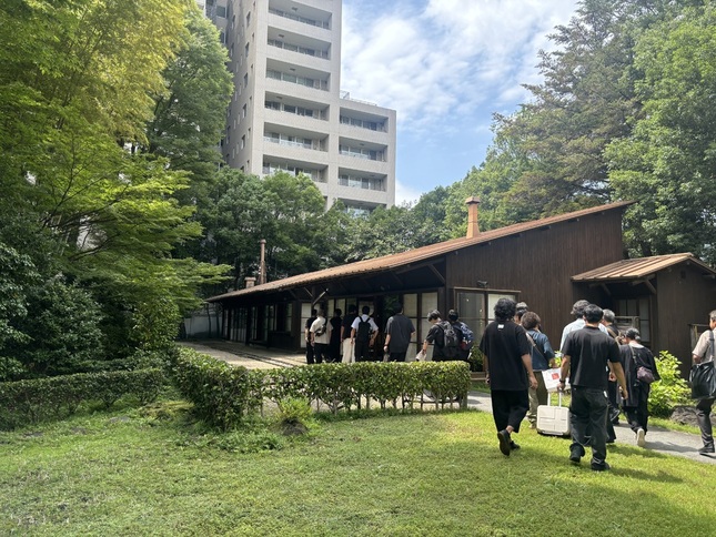 わざわざ