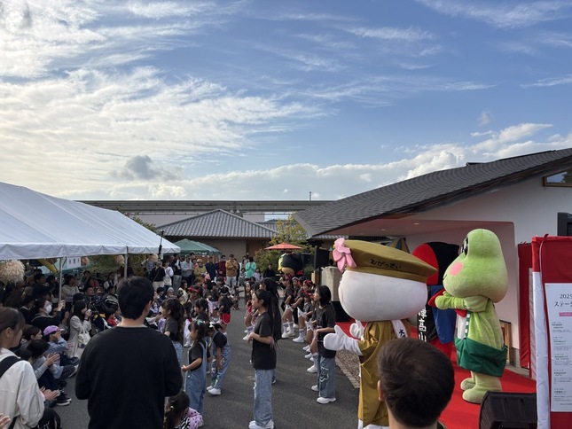 彩都モデルハウスに 丸い 虹